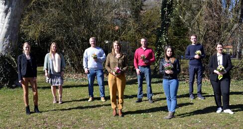 Erste Reihe von links nach rechts: Julia Seidel-Fischer (Leitung Weiterbildung), Wiebke Döbbeling (Herz-Zentrum-Bodensee Konstanz) Ana Isabel Soares Cardoso (Klinikum Singen) und Melanie Horn (Klinikum Konstanz). Zweite Reihe (v.l.n.r.): Jasmin Schreiber (Lehrkraft und Praxisanleiterin), Martin Dicke (Herz-Zentrum-Bodensee Konstanz), Michael Waßmer (Klinikum Singen) und Darko Bogosavljevic (Klinikum Konstanz). Bild: Jagode